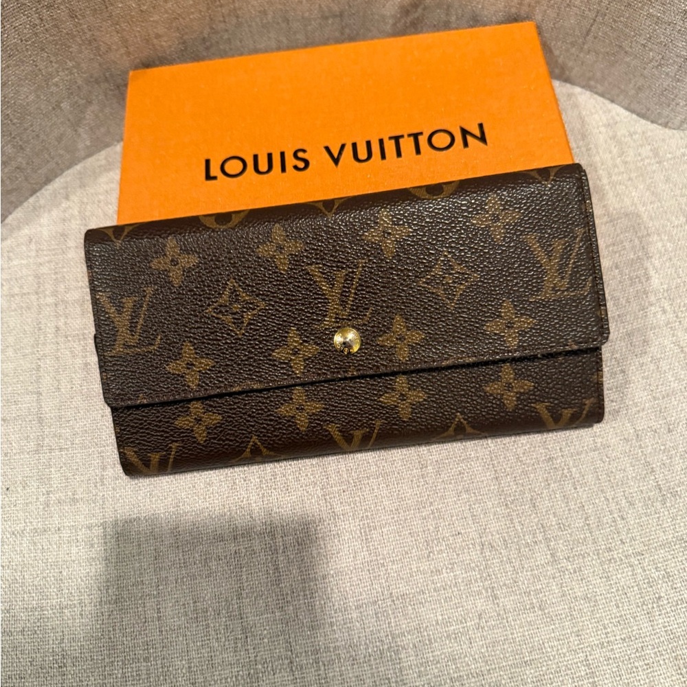 Brown Monogram Wallet Iconic Design